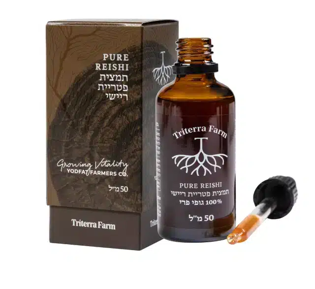 בקבוק פתוח של תמצית ריישי (Reishi) של טריטרה פארם עם טפטפת, לצד שתי אריזות תואמות. תמצית פטריית ריישי במיצוי משולש (Triple Extract), 50 מ