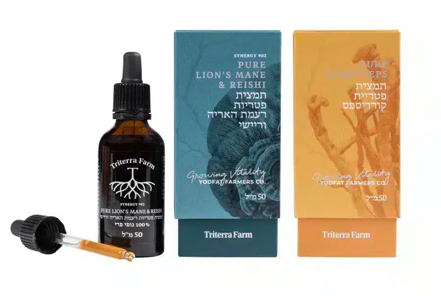 בקבוק תמצית סינרגיה של רעמת האריה וריישי (Lion’s Mane & Reishi) של טריטרה פארם עם טפטפת, לצד שתי אריזות: סינרגיה רעמת האריה וריישי ותמצית קורדיספס (Cordyceps) טהור. כל המוצרים במיצוי משולש (Triple Extract), בנפח 50 מ